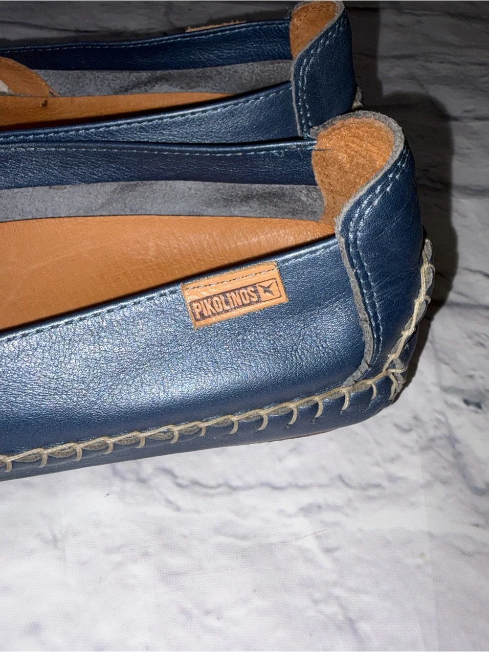 Pikolinos Jerez 578 Floral Perforated Leather Loafers. Size 39